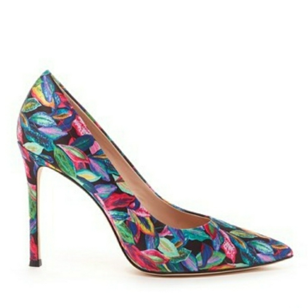 Gorgeous Pour La Victoire Heels - Picture 2 of 6